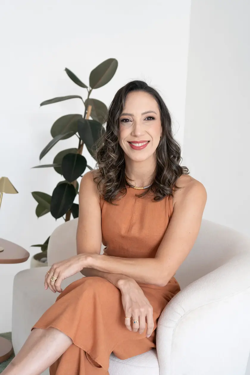 Victória Giacomet - Psicóloga e Terapeuta Integrativa
